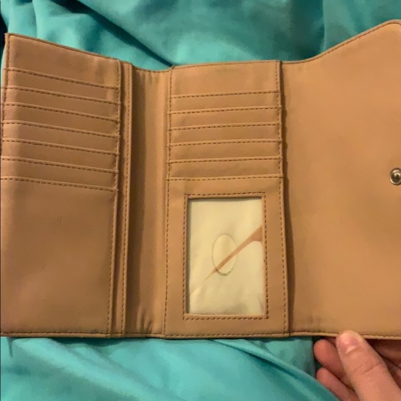 Guess Leopard Print Wallet! Asking $25 - Picture 3 of 3